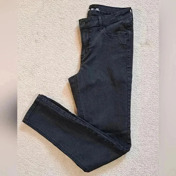 ❤️ Old Navy Super Skinny Jeans Black Denim Size 6 Stretch Mid Rise - Picture 9 of 9